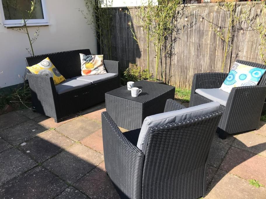 3 Double Bed House 10 Mins From Sandbanks Poole Extérieur photo