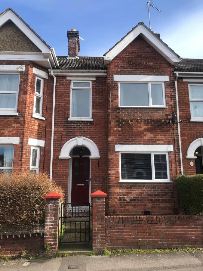 3 Double Bed House 10 Mins From Sandbanks Poole Extérieur photo